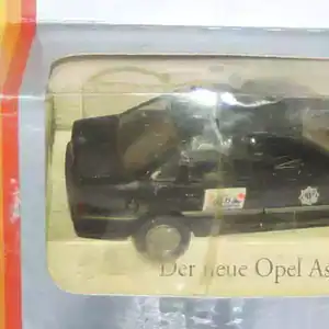 Gama opel vauxhall vectra cavalier politie ref 1161 in 1:43 scale wrong box