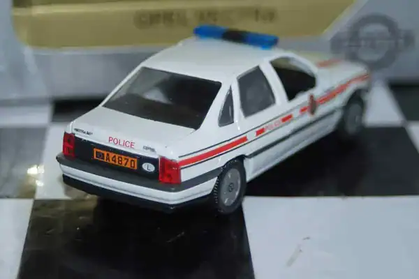 Gama opel vauxhall vectra cavalier ref 1161 in 1:43 scale
