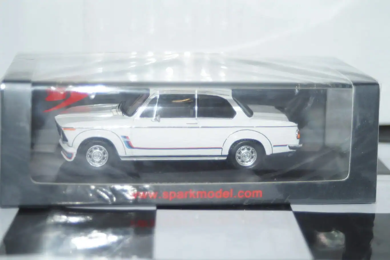 Spark BMW 2002 Turbo 1973 white 1:43 Resin S2814
