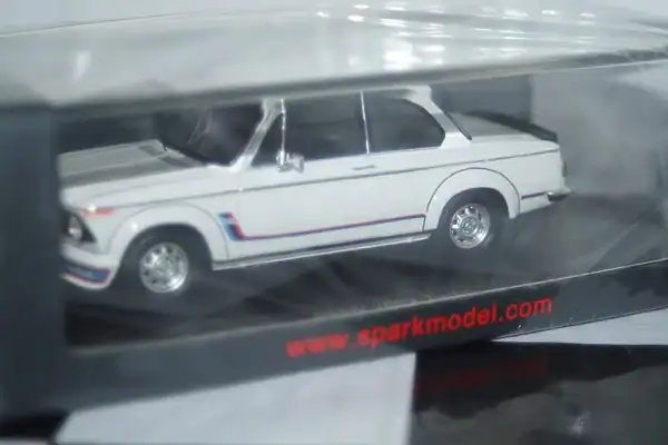 Spark bmw 2002 turbo 1973 white 1:43 resin s2814