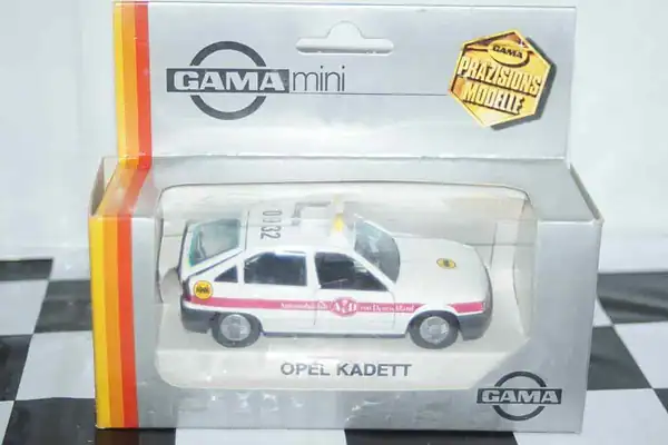 Gama opel vauxhall astra avd deutschland recovery in 1:43 scale