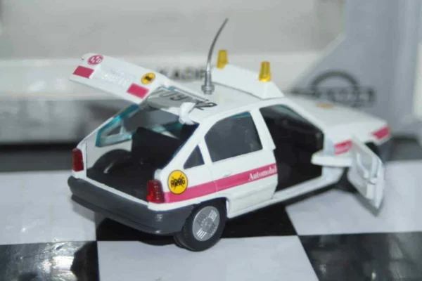 Gama opel vauxhall astra avd deutschland recovery in 1:43 scale