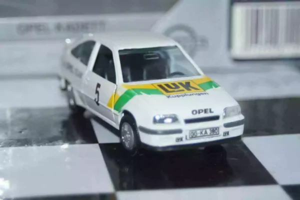 Gama opel vauxhall astra luk opel team rally 81122000 in 1:43 scale