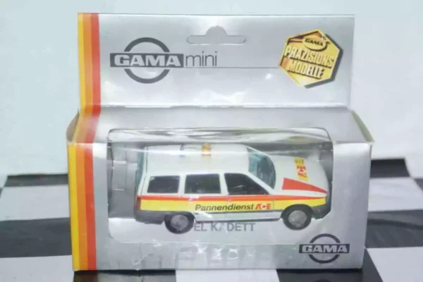 Gama opel vauxhall astra estate ace 81114000 in 1:43 scale