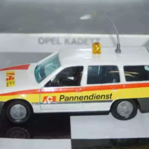 Gama opel vauxhall astra estate ace 81114000 in 1:43 scale
