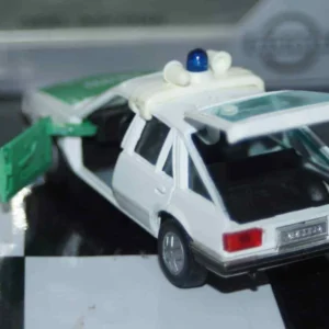 Gama opel vauxhall ascona cavalier polizei 81170000 in 1:43 scale
