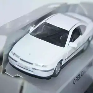 Gama opel vauxhall calibra in white 2 door 1138 in 1:43 scale