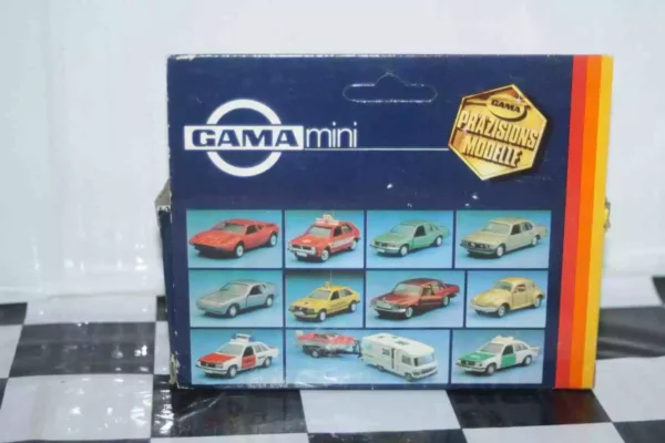Gama opel vauxhall ascona cavalier polizei 81170000 in 1:43 scale