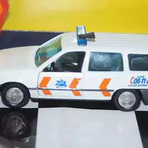 Gama opel vauxhall astra kadett mk2 81199000 in 1:43 scale