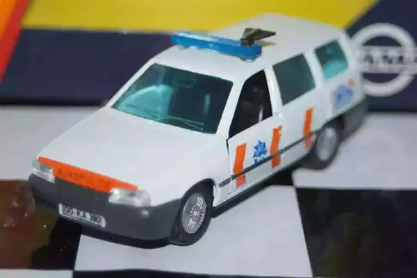 Gama opel vauxhall astra kadett mk2 81199000 in 1:43 scale