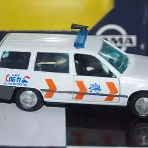 Gama opel vauxhall astra kadett mk2 81199000 in 1:43 scale