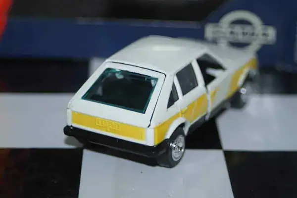 Gama opel vauxhall astra kadett mk1 8901 in 1:43 scale