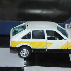 Gama opel vauxhall astra kadett mk1 8901 in 1:43 scale