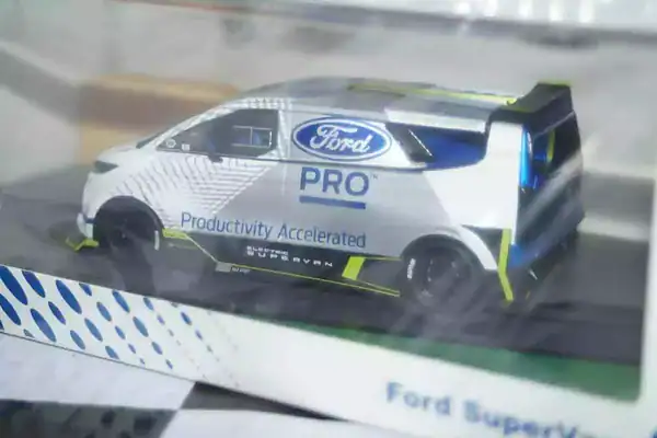 Spark ford transit supervan 4 goodwood festival of speed 2022 romain dumas  sp500