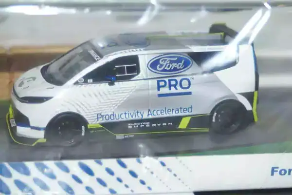Spark ford transit supervan 4 goodwood festival of speed 2022 romain dumas  sp500