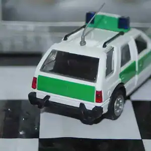 Gama opel vauxhall frontera 5 door polizei 51142 in 1:43 scale