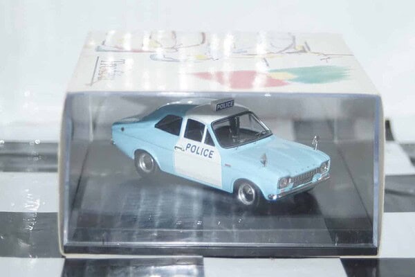 Trofeu ford escort mk1 1300gt "panda" police car 1:43rd 523