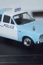 Trofeu ford escort mk1 1300gt "panda" police car 1:43rd 523