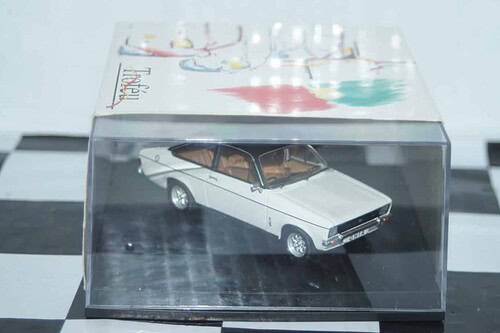 Trofeu ford escort mk2 1300 ghia diamond white rhd 1:43rd 1002w