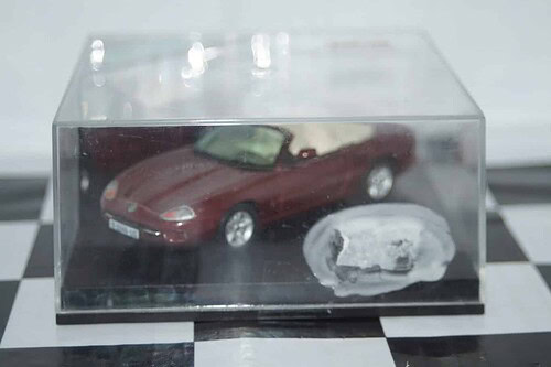 Vitesse jaguar xk8 convertible 1999 metallic red vmc046 1:43 no sleeve