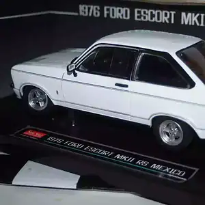 Sunstar ford escort mk2 rs mexico diamond white 1976 4633r 1:18
