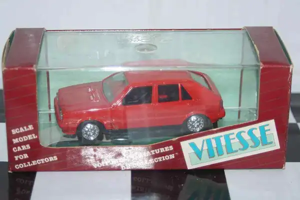 Vitesse skid lancia delta hf turbo 4wd stradale in red ref 362