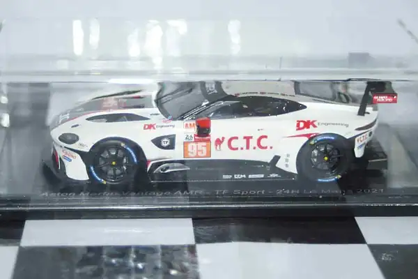 Spark aston martin vantage amr 2nd tf sport 24hr lemans 2021 #95 1:43 s8273