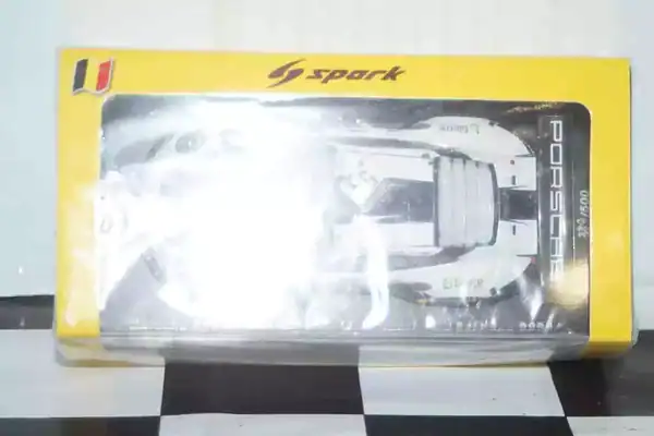 Spark porsche 911 gt3 r dinamic motorsport 3rd 24h spa 2020 #54 1:43 sb372