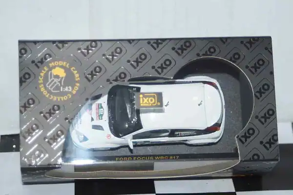 Ixo ford focus wrc #17  new zealand rally 2001 ram034