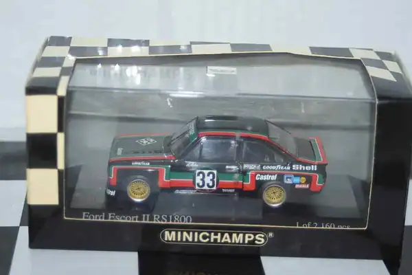 Minichamps ford escort mk2 rs1800 drm superprint 1976 400 768433 1:43