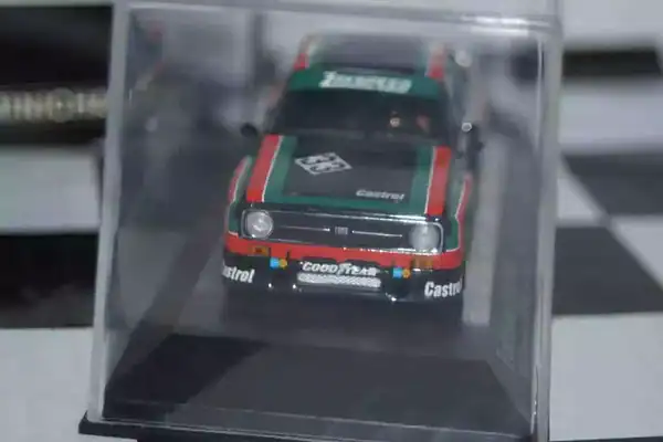 Minichamps ford escort mk2 rs1800 drm superprint 1976 400 768433 1:43