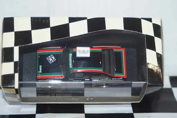 Minichamps ford escort mk2 rs1800 drm superprint 1976 400 768433 1:43