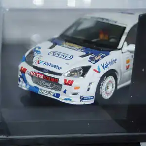Vitesse / skid ford focus wrc #16 acropolis rally 2000 1:43 skm142