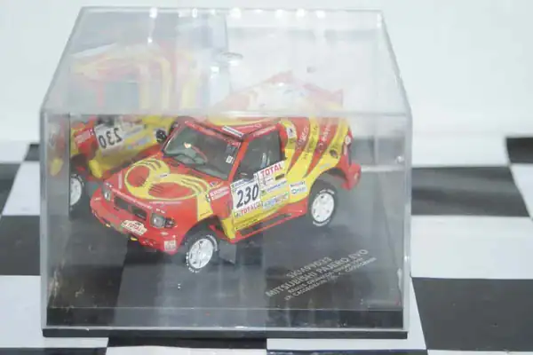 Vitesse skid mitsubishi pajero evo rally granada dakar #230 1999 j.p.cassegrain skm99033