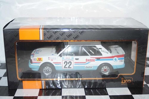 Ixo skoda 130lr rally acropolis #22 s.kvaizar 1986 1:18 ref 18rmc157b.22