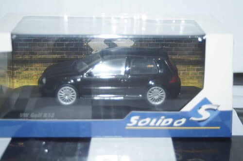 Solido volkswagen golf iv r32 4motion awd black 1:43rd ref s4313603