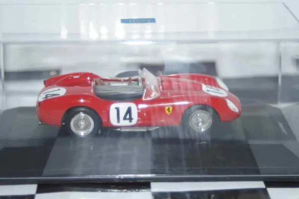 Ixo ferrari 250 tr #14 winner le mans 1958 diecast 1:43 lm1958
