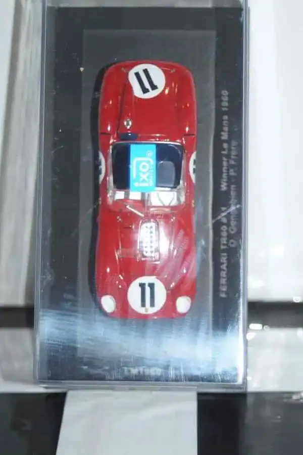 Ixo ferrari tr60 #11 winner le mans 1960 diecast 1:43 lm1960
