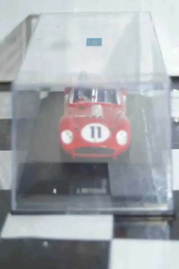 Ixo ferrari tr60 #11 winner le mans 1960 diecast 1:43 lm1960