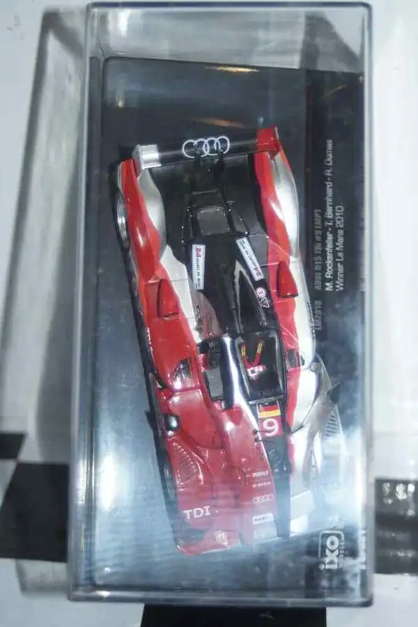 Ixo audi r15 tdi #9 lmp1 winner lemans 2010 ref lm2010 in 1/43rd