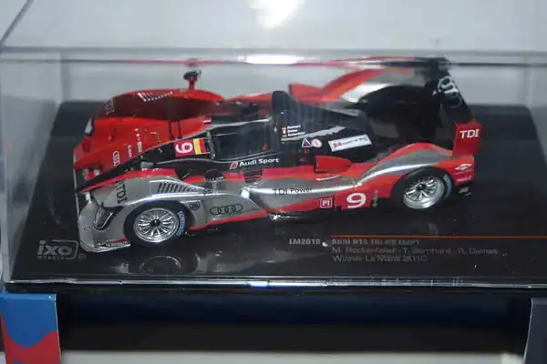 Ixo audi r15 tdi #9 lmp1 winner lemans 2010 ref lm2010 in 1/43rd