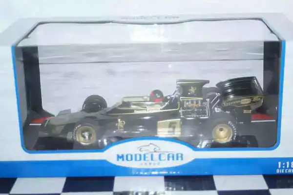 Model car group lotus - ford 72d #5 1st gp spain 1972 fittipaldi 1/18th mcg18610f