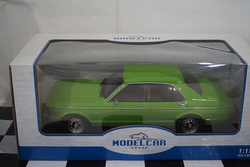 Model car group ford granada mk1 green 1975 mcg18396