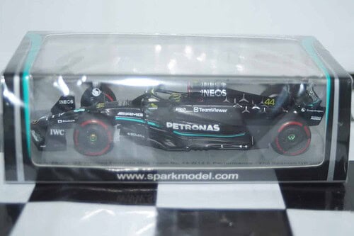 Spark mercedes-amg petronas f1 spanish gp #44 2023 l hamilton s8911