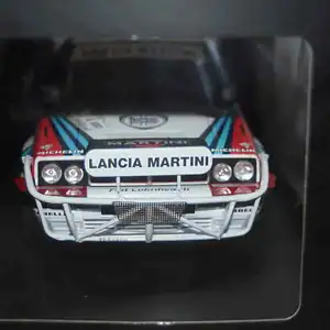 Ixo lancia delta integrale 16v #4 safari rally 1990 a.fiorio 1:18 18rmc139b