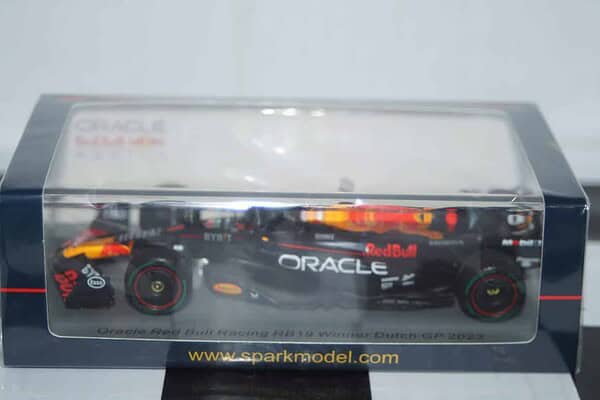 Spark oracle red bull racing rb19  winner dutch gp 2023 1:43 resin s8923