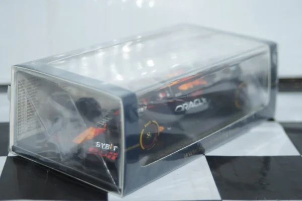 Spark oracle red bull racing rb19 #1 winner canada gp 2023 1:43 resin s8596
