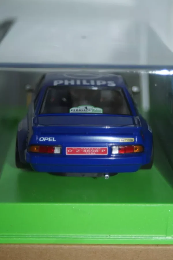 Avant slot opel manta 400 #4 "philips autoradio" 1986 1:32 ref 51514