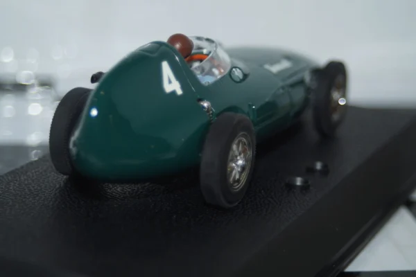 Scalextric vanwall f1 1958 #4  1:32 c2663