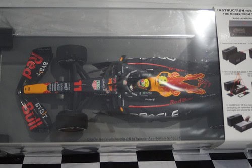 Spark oracle red bull racing rb19 winner gp2023 18s897